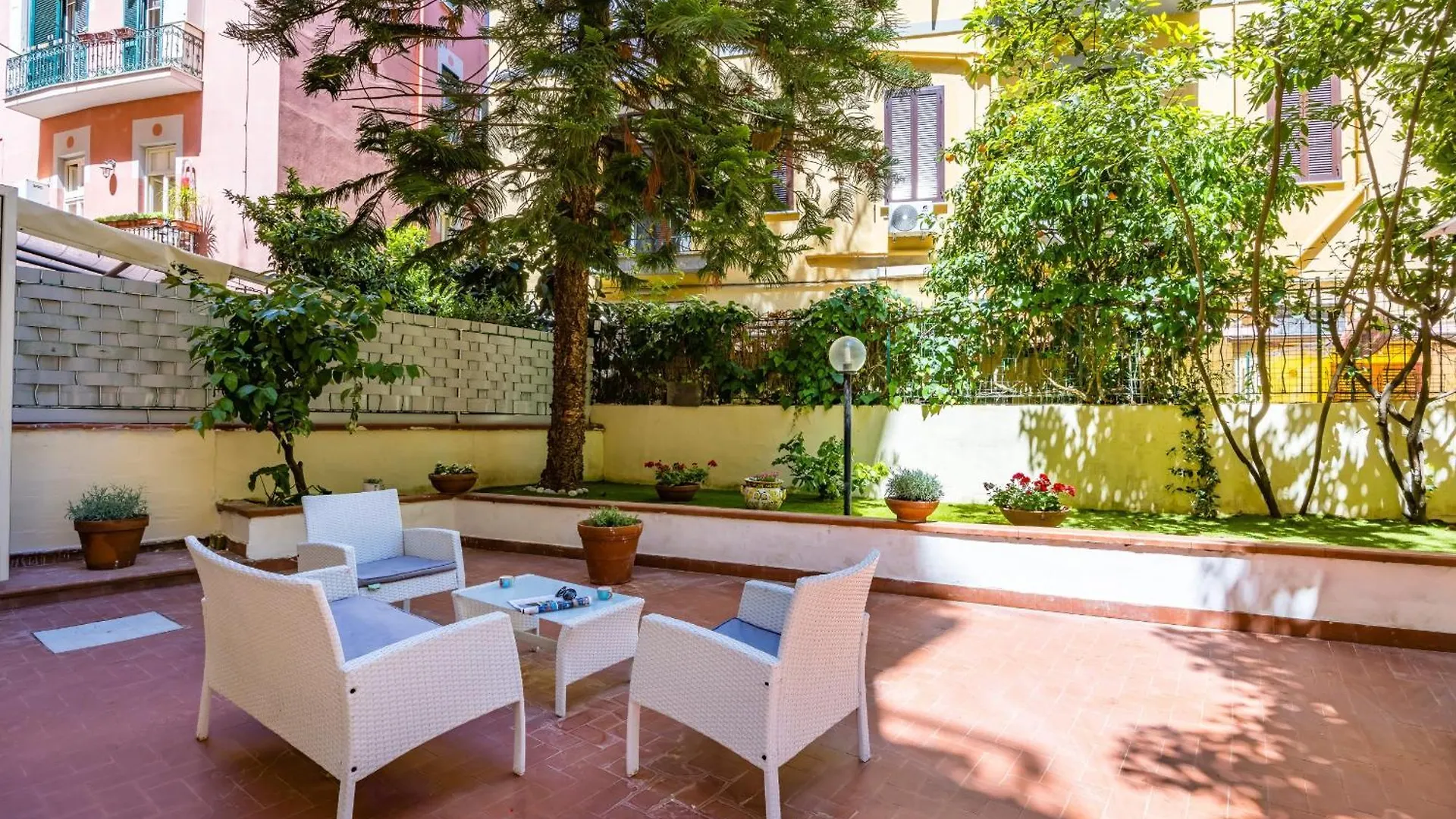 Apartment Appartamento Donna Filomena Con Patio By Wonderful Italy Naples