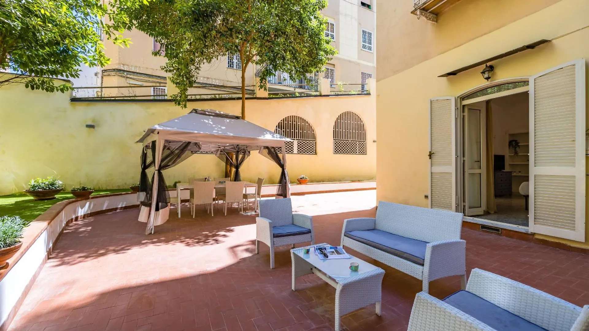 Appartamento Donna Filomena Con Patio By Wonderful Italy Naples Apartment